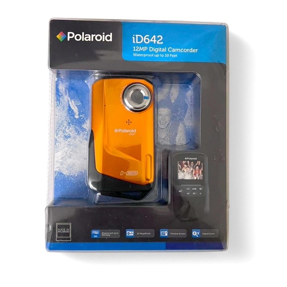 Polaroid iD642 waterproof camera with 12MP, 4x digital zoom, and preview screen - Picture 1 of 2